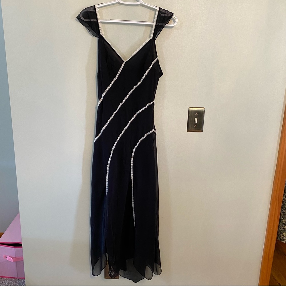 BCBGMaxAzria black lace trim Y2K silk dress size 10